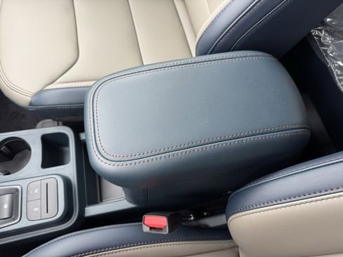 New 2026 Ford Maverick Lariat w/ 4K Tow Package image 17