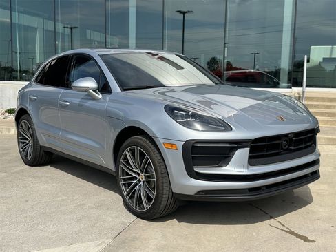 New 2025 Porsche Macan image 9