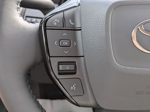 New 2026 Toyota Prius XLE image 18