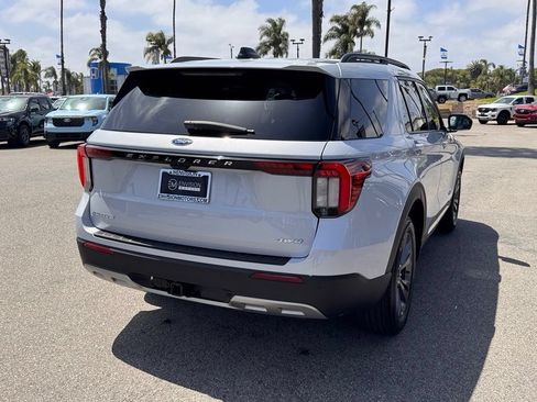 Used 2025 Ford Explorer Active w/ Active Comfort Package AWD/4WD image 12