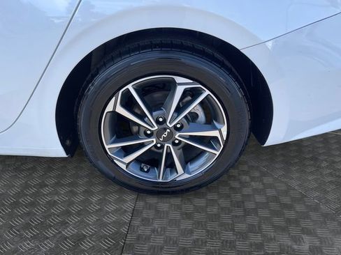 Used 2023 Kia Forte LXS image 32