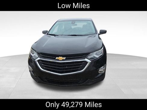 Used 2020 Chevrolet Equinox LS FWD image 2