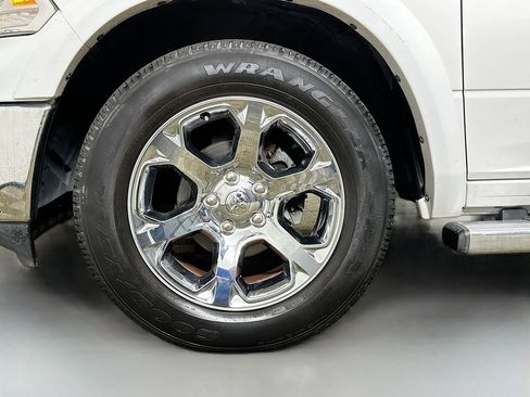 Used 2017 RAM 1500 Laramie image 38