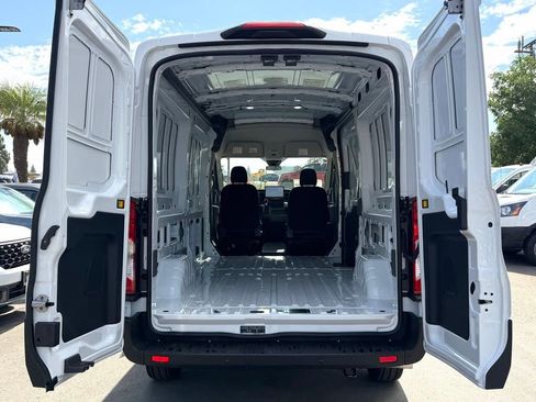 New 2026 Ford Transit 250 148 Medium Roof RWD image 12