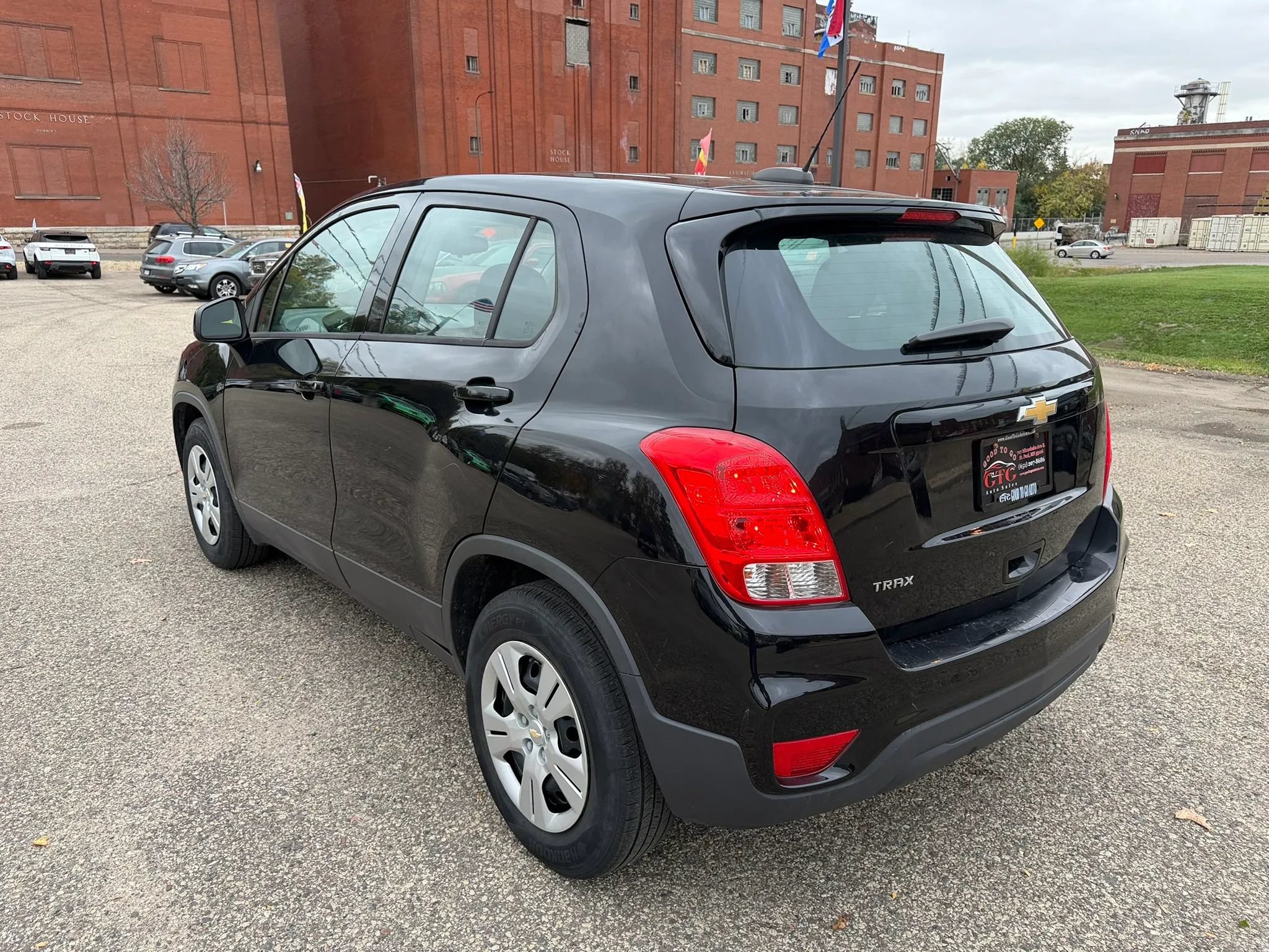 Used 2017 Chevrolet Trax LS FWD image 4