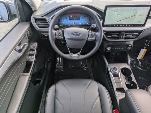 New 2025 Ford Escape SE w/ PHEV Premium Package image 31