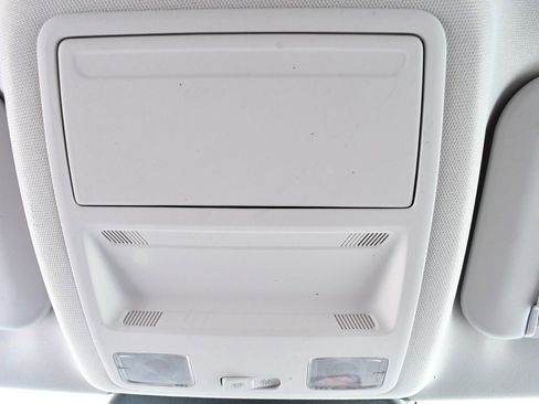 Used 2022 Ford Escape SE w/ SE Sport Appearance Package image 33