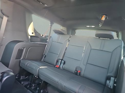 New 2026 Chevrolet Suburban RST w/ RST Capability Package image 32