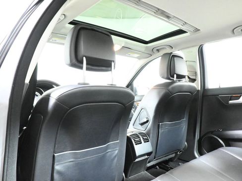 Used 2013 Mercedes-Benz C 300 4MATIC Sedan image 31