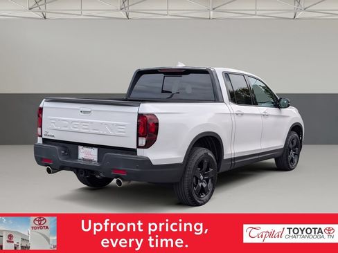 Used 2025 Honda Ridgeline Black Edition image 7