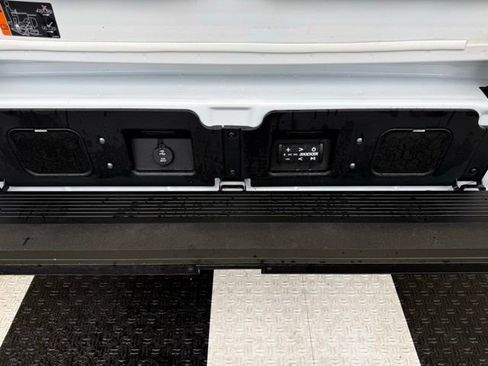 Used 2024 GMC Sierra 1500 AT4X image 6