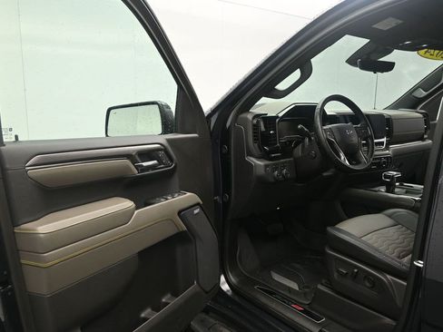 Used 2024 Chevrolet Silverado 1500 ZR2 w/ Technology Package AWD/4WD image 10