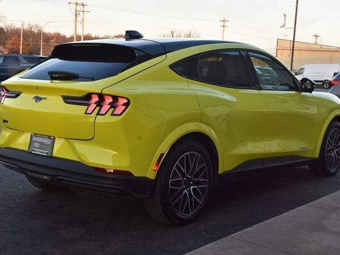 Used 2025 Ford Mustang Mach-E Premium image 6