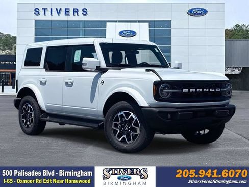New 2026 Ford Bronco Outer Banks AWD/4WD image 1