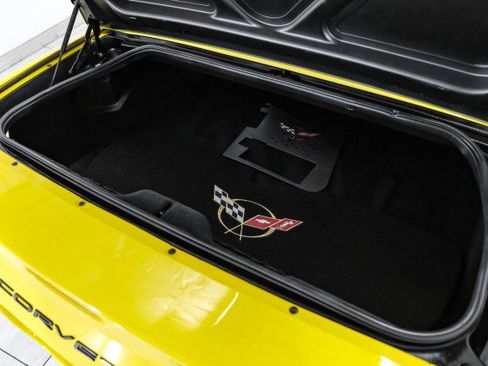 Used 2000 Chevrolet Corvette Convertible w/ Memory Pkg image 44