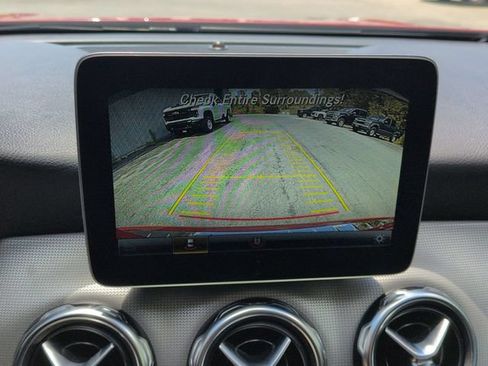 Used 2020 Mercedes-Benz GLA 250 4MATIC image 17