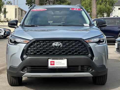 Certified 2025 Toyota Corolla Cross LE FWD image 9
