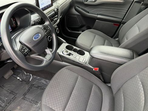 Used 2025 Ford Escape Active AWD/4WD image 10
