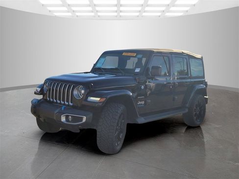 Used 2022 Jeep Wrangler Unlimited Sahara w/ Cold Weather Group image 8
