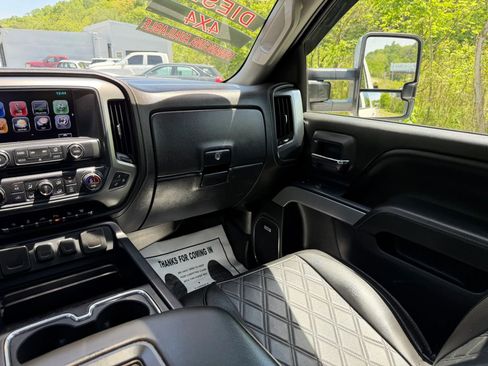 Used 2017 Chevrolet Silverado 2500 LTZ w/ Duramax Plus Package AWD/4WD image 36