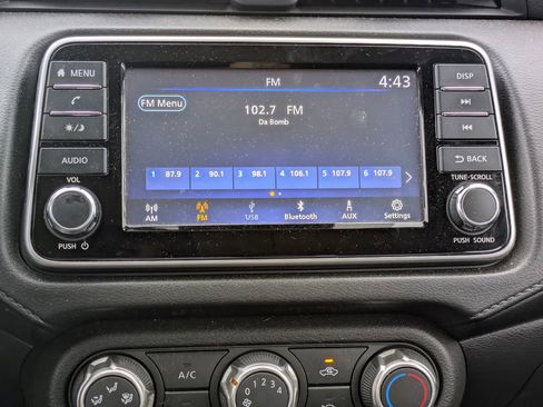 Used 2024 Nissan Versa S FWD image 20
