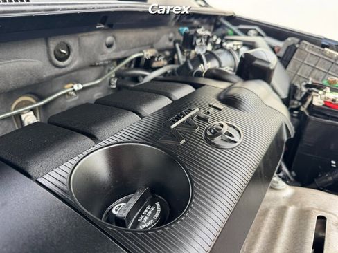 Used 2011 Toyota RAV4 image 28