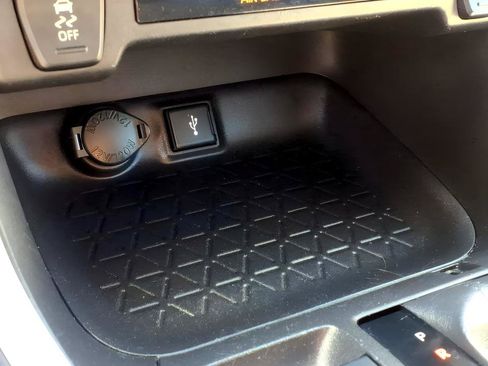 Certified 2022 Toyota RAV4 XLE w/ Convenience Package FWD image 21