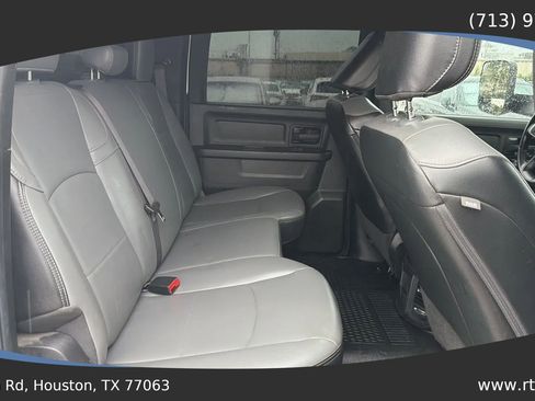 Used 2022 RAM 2500 Tradesman w/ Chrome Appearance Group AWD/4WD image 33
