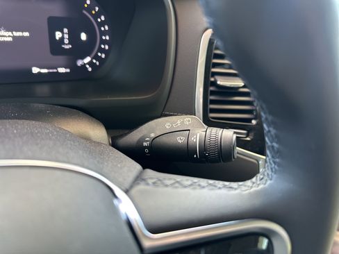 Used 2025 Volvo XC90 B6 Ultra w/ Protection Package Premier image 33