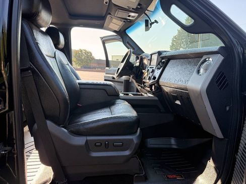 Used 2016 Ford F250 Lariat w/ Lariat Ultimate Package AWD/4WD image 22