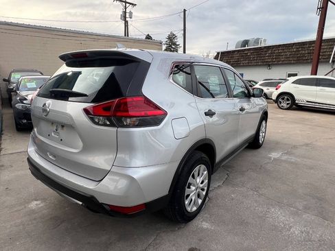 Used 2017 Nissan Rogue S FWD image 5