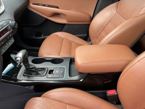 Used 2019 Kia Sorento SX FWD image 22