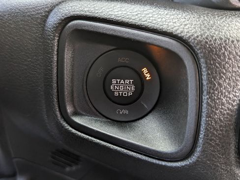 Used 2024 Jeep Wrangler Willys image 31