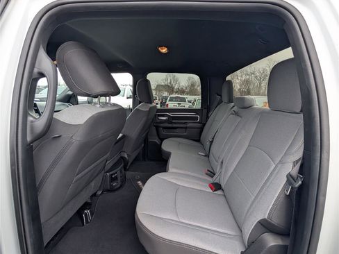 Used 2024 RAM 3500 Big Horn image 16