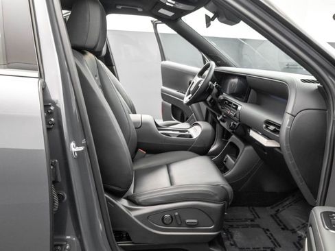 Certified 2026 Hyundai Palisade XRT Pro image 32