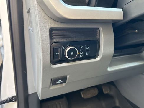 Used 2024 Ford F350 XLT image 42