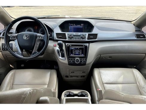 Used 2015 Honda Odyssey Touring Elite image 16