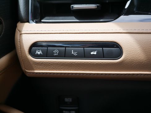 Certified 2025 INFINITI QX80 Sensory image 26