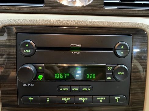 Used 2005 Mercury Montego Luxury FWD image 20