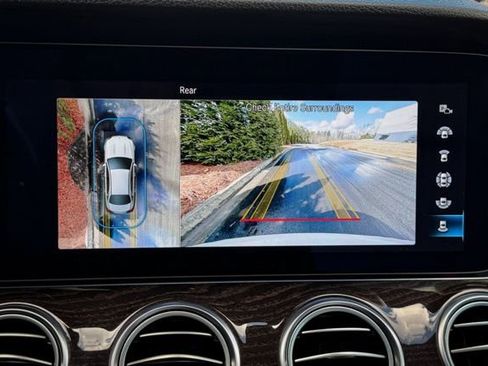 Used 2022 Mercedes-Benz E 350 Sedan w/ Driver Assistance Package image 29