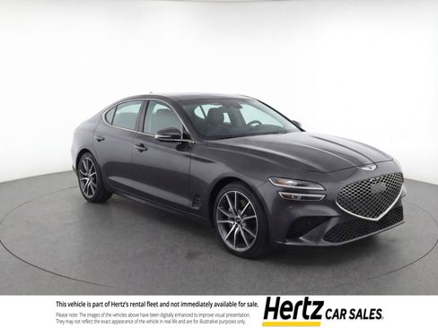 Used 2025 Genesis G70 2.5T image 1