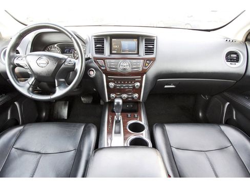 Used 2015 Nissan Pathfinder SL w/ Trailer Tow Package FWD image 10