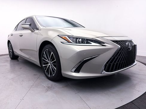 Used 2022 Lexus ES 350 w/ Premium Package image 10