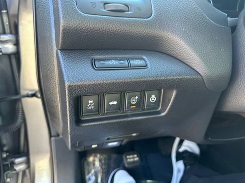 Used 2014 Nissan Altima 2.5 SL w/ Technology Package FWD image 18