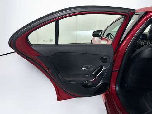 Used 2021 Mercedes-Benz A 220 4MATIC image 26