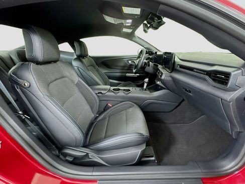 Used 2024 Ford Mustang GT RWD image 27