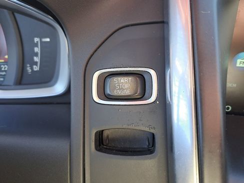 Used 2016 Volvo XC60 T6 Platinum w/ Climate Package image 27