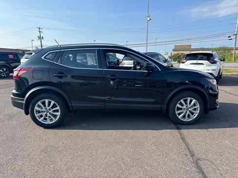 Certified 2022 Nissan Rogue Sport SV AWD/4WD image 4