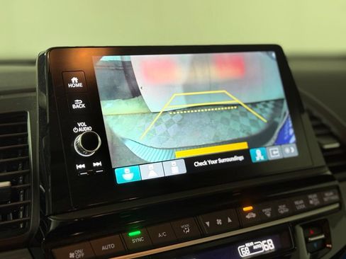 Used 2025 Honda Odyssey Elite image 15