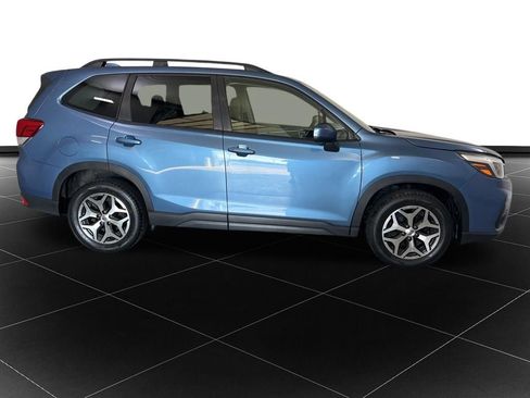 Used 2021 Subaru Forester Premium AWD/4WD image 6